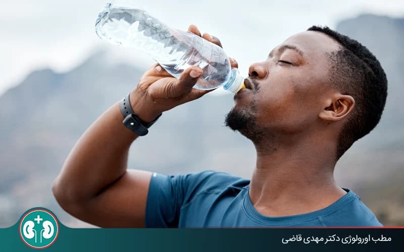 برای عفونت کلیه چه بخوریم؟ (بررسی علمی درمان خانگی پیلونفریت)